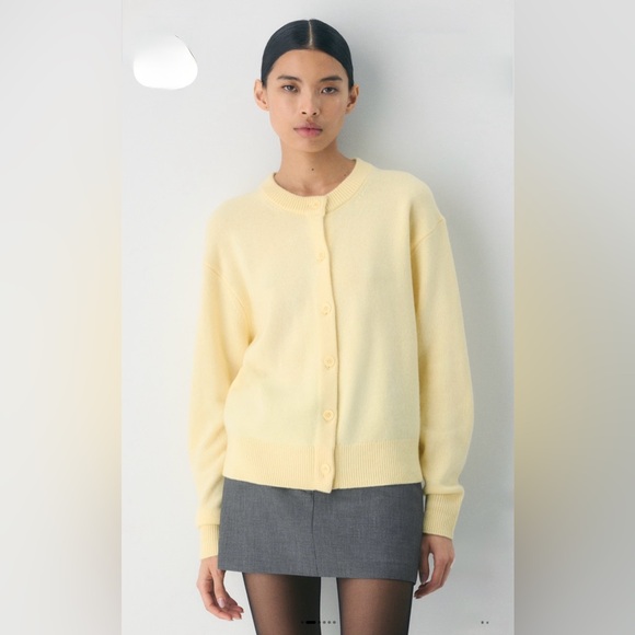 Aritzia Sweaters - Aritzia Soft Yellow Cashmere  Cardigan nwt xs sold out online